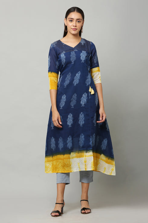 Blue Floral Pattern Kurta and Pant Set
