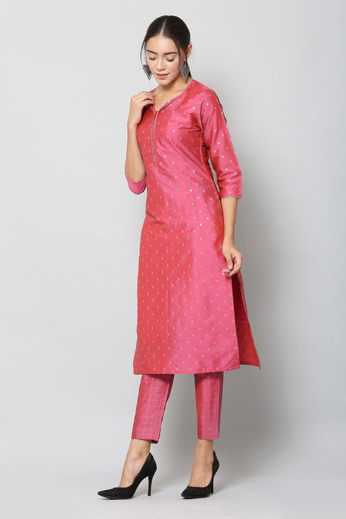 Women Taffeta Kurta Set With Dupatta (Pink)