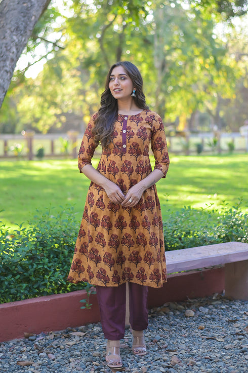 Women Chanderi Digital Printed Kurta Trouser Set