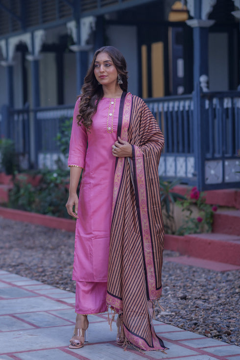 Women Pink Gotta Patti Kurta with Palazzos & With Dupatta