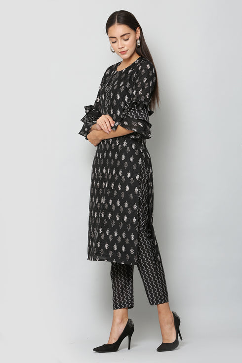 Women Kurta and Pant Set Muslin – Black