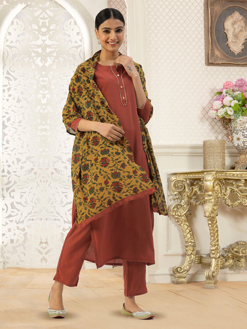 Women Kurta and Dupatta Set Rayon (Maroon)