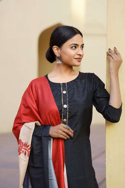 Women Black Gotta Patti Kurta with Palazzos & With Dupatta